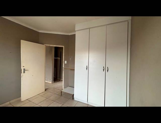 2 BEDROOM APARTMENT FOR SALE IN BRACKENHAM